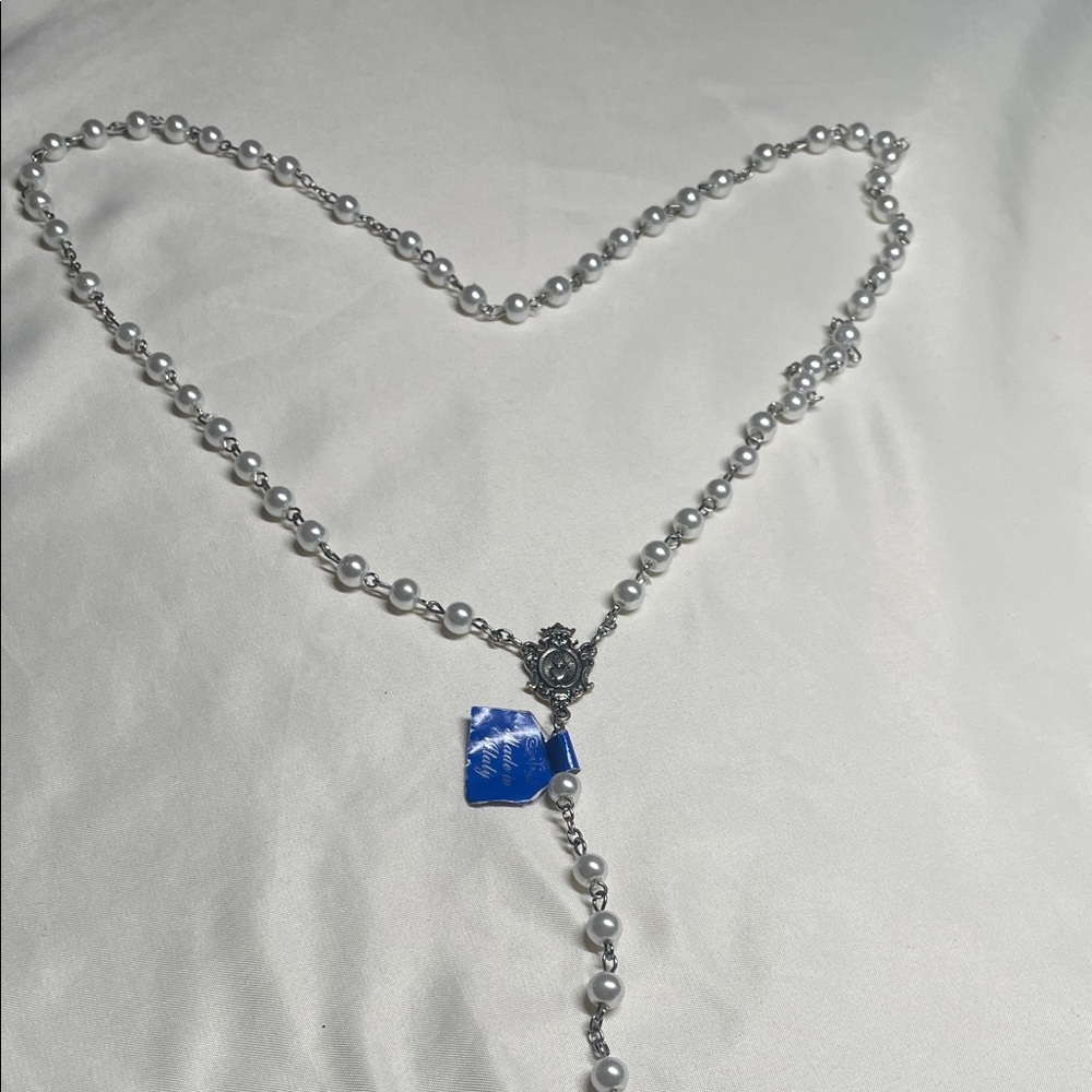 Elegant Silver Pearl Necklace